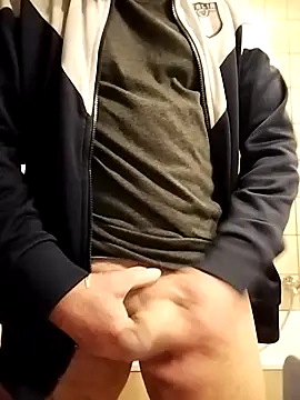 Snapshot of MATTIS11 chatting on 02.17.25 MATTIS11 online show from 02.17.25