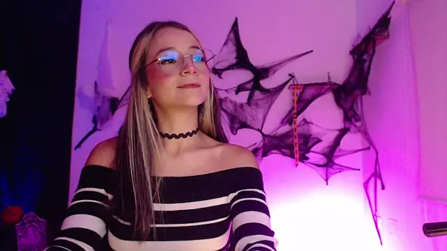 penny sweett  online show from 10.30.25