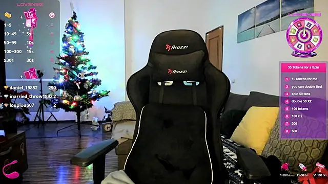 Snapshot of PlayfulGoddess chatting on 12.20.24 PlayfulGoddess online show from 12.20.24