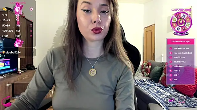 Snapshot of PlayfulGoddess chatting on 02.05.25 PlayfulGoddess online show from 02.05.25