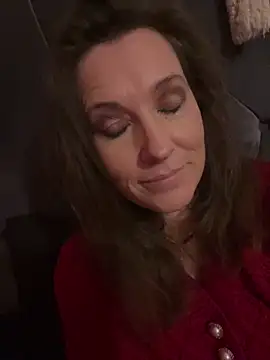 Lwhite1 online show from 11.26.25