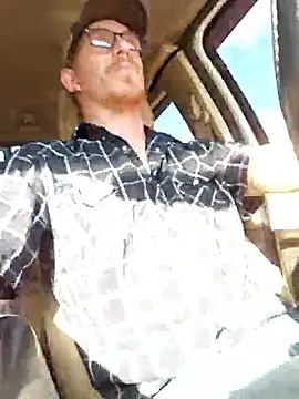 Snapshot of REDHAMMER_ chatting on 10.31.25 REDHAMMER online show from 10.31.25