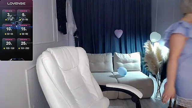 Juarnea online show from 02.24.25