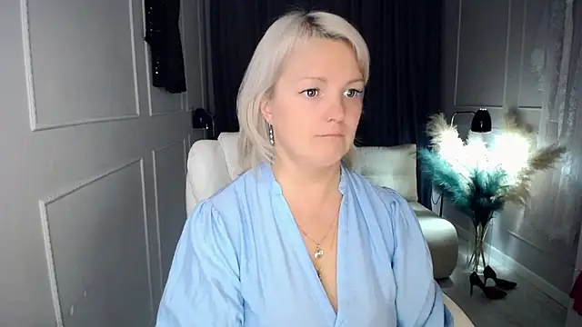 Juarnea online show from 11.24.25