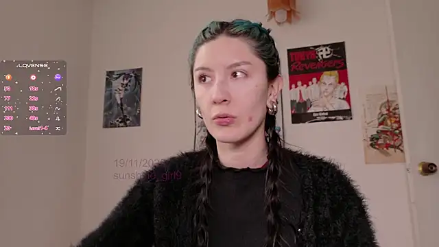 Snapshot of sunshine_girl9 chatting on 11.19.25 sunshine girl9 online show from 11.19.25