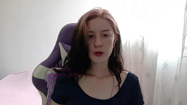 Snapshot of sunshine_girl9 chatting on 03.26.26 sunshine girl9 online show from 03.26.26