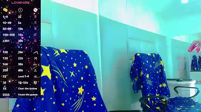 Snapshot of KayleighDreams_ chatting on 02.10.25 KayleighDreams online show from 02.10.25