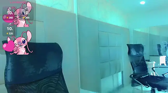 Snapshot of KayleighDreams_ chatting on 02.20.25 KayleighDreams online show from 02.20.25