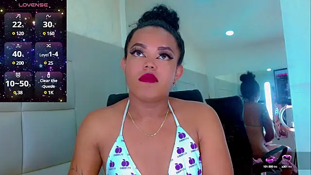 Snapshot of KayleighDreams_ chatting on 03.08.25 KayleighDreams online show from 03.08.25