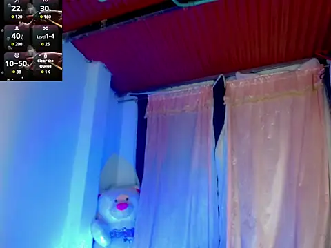 Snapshot of KayleighDreams_ chatting on 09.27.25 KayleighDreams online show from 09.27.25