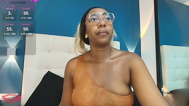 Snapshot of dirtyvictoria chatting on 01.07.26 dirtyvictoria online show from 01.07.26