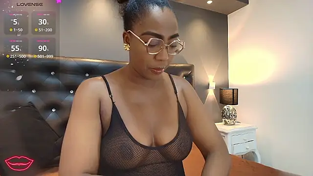 Snapshot of dirtyvictoria chatting on 02.08.26 dirtyvictoria online show from 02.08.26