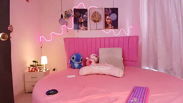 Azul horney online show from 11.24.25