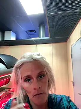 vixendoll87 online show from 11.30.25