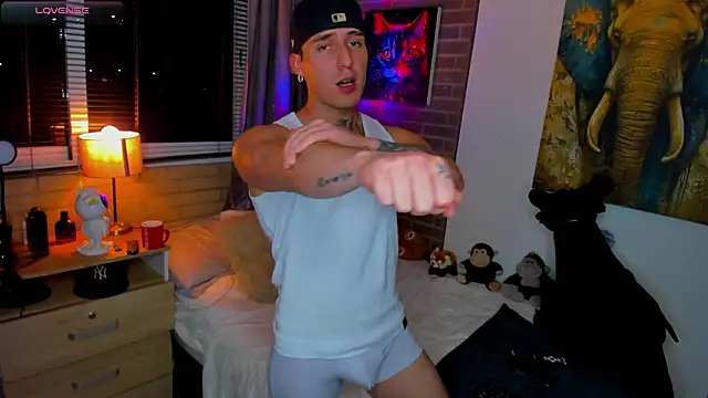 liam oficial02 online show from 03.16.26