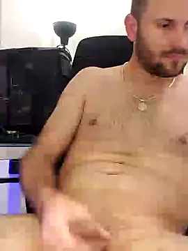 Snapshot of darielcuba chatting on 12.12.24 darielcuba online show from 12.12.24