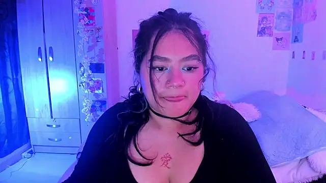 Snapshot of StephaniFox chatting on 02.20.25 StephaniFox online show from 02.20.25
