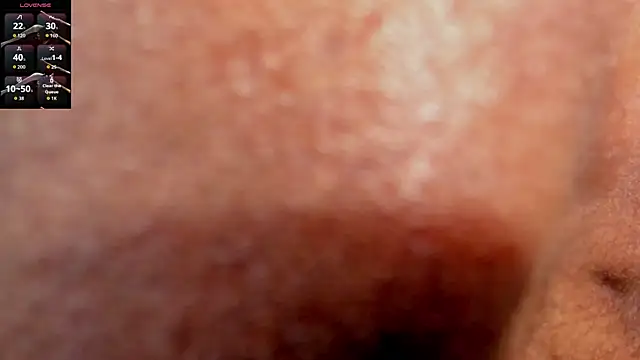 Snapshot of _ThomasBoy_ chatting on 12.21.25 ThomasBoy online show from 12.21.25