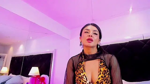 Holly Brensonexx  online show from 02.25.25