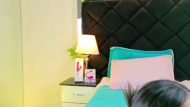 Holly Brensonexx  online show from 11.22.25