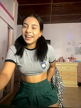 Snapshot of hannaxnatx chatting on 10.25.25 hannaxnatx online show from 10.25.25