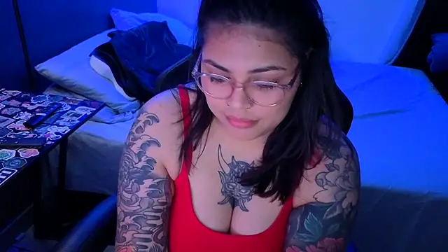 Snapshot of miacanela_xo chatting on 07.19.26 miacanela xo online show from 07.19.26