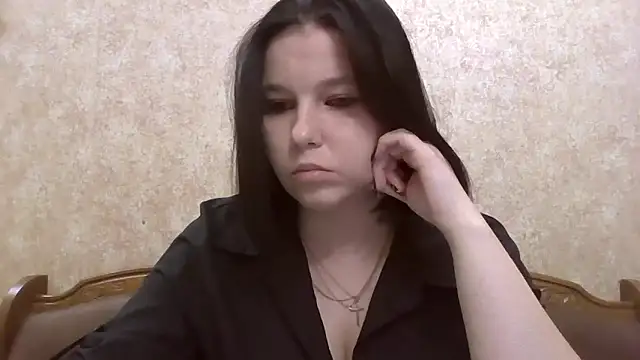 Snapshot of JeorginaJ chatting on 10.14.25 JeorginaJ online show from 10.14.25