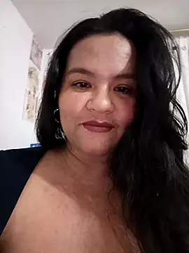 Snapshot of Julieta-tits chatting on 07.02.26 Julieta-tits online show from 07.02.26
