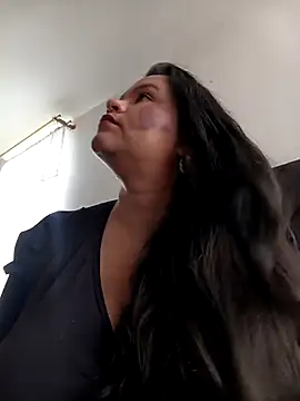 Snapshot of Julieta-tits chatting on 07.16.26 Julieta-tits online show from 07.16.26