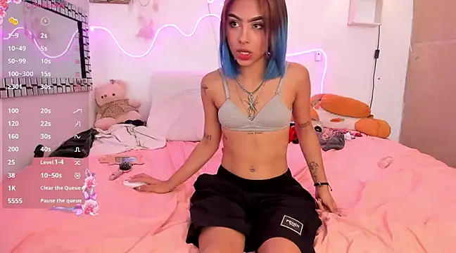 Snapshot of lilith_horny chatting on 01.14.25 lilith horny online show from 01.14.25