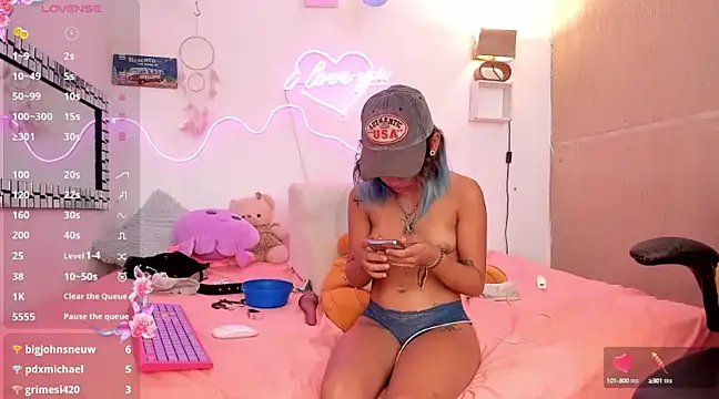 Snapshot of lilith_horny chatting on 02.18.25 lilith horny online show from 02.18.25