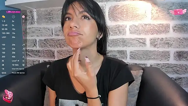 Tamaraakins online show from 02.24.25