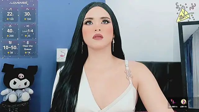 Snapshot of valentina_princess_ chatting on 10.17.25 valentina princess online show from 10.17.25