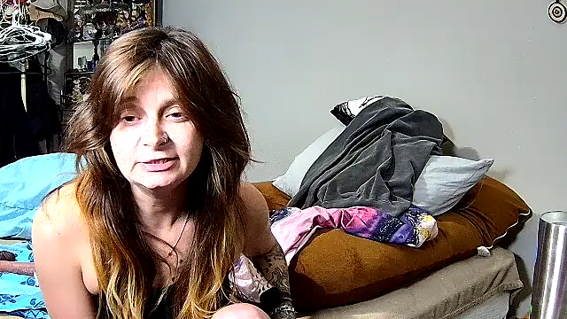 Snapshot of ZeelaXoXo chatting on 02.01.26 ZeelaXoXo online show from 02.01.26