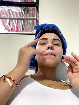 Kimmymadison- online show from 10.22.25