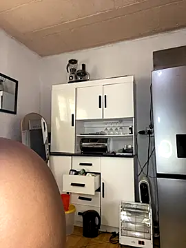 Snapshot of AssMilkymellowxx chatting on 10.09.25 AssMilkymellowxx online show from 10.09.25