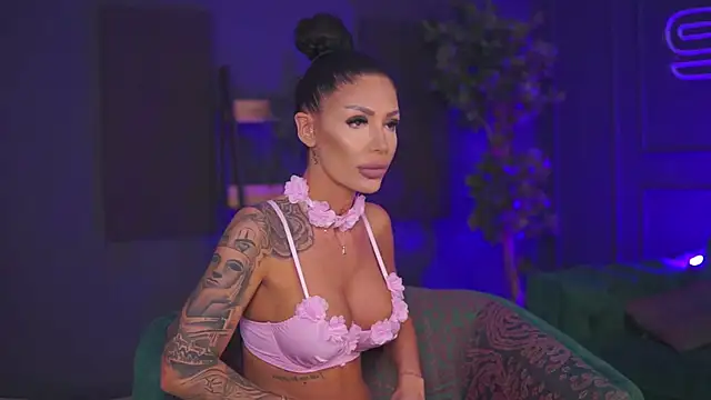 RaquelleVon online show from 01.29.25