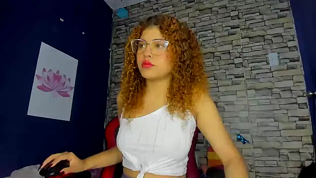 sofiacastillo01 online show from 02.11.25