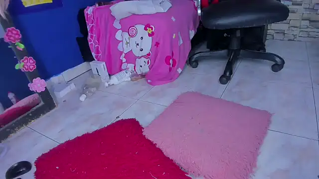 sofiacastillo01 online show from 02.13.25