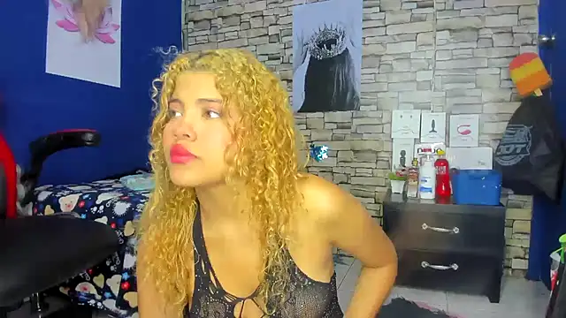 sofiacastillo01 online show from 03.07.25