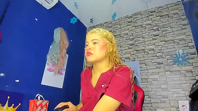 sofiacastillo01 online show from 03.16.25