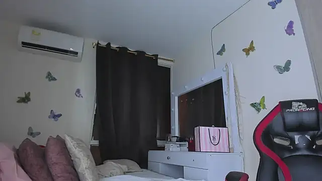 sofiacastillo01 online show from 10.04.25