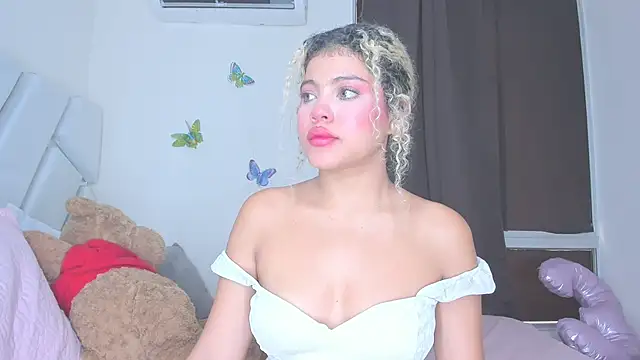 sofiacastillo01 online show from 04.25.26