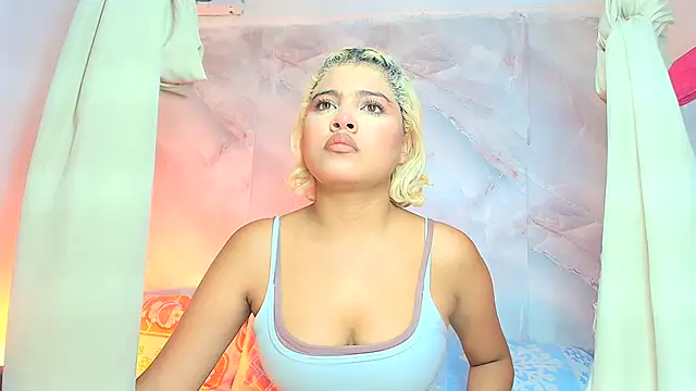 sofiacastillo01 online show from 07.17.26