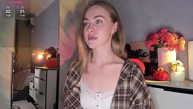 LoveGameSexx online show from 10.15.25