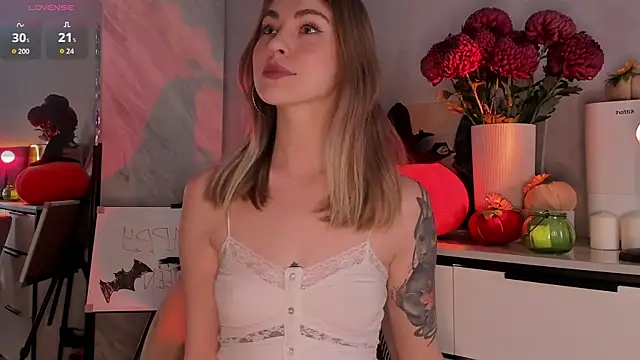 LoveGameSexx online show from 10.31.25