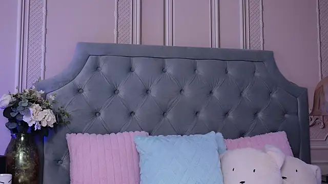 LucyAddison online show from 06.21.26