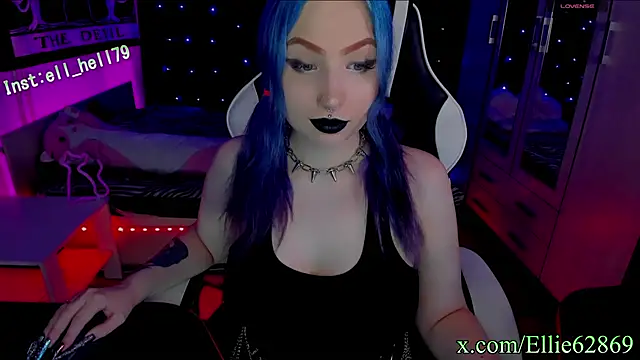 Snapshot of Kitty_goth chatting on 01.19.25 Kitty goth online show from 01.19.25