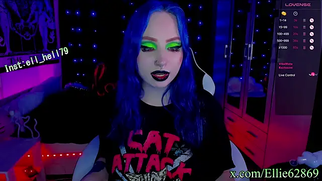 Snapshot of Kitty_goth chatting on 03.09.25 Kitty goth online show from 03.09.25