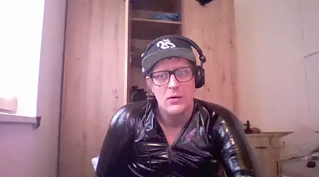 Bigthroaterboy online show from 01.24.25